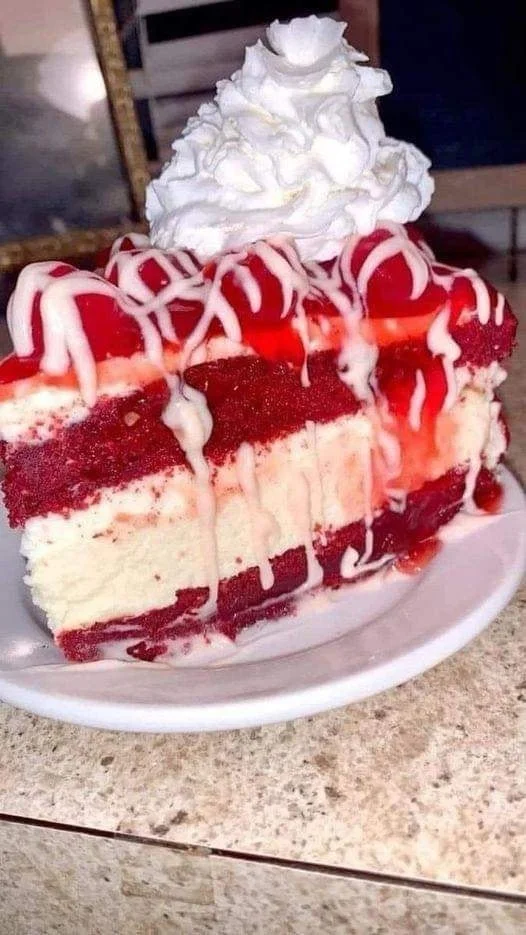 Red Velvet Cheesecake