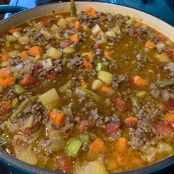 Grandaddy’s One-Pot Beef And Macaroni Soup