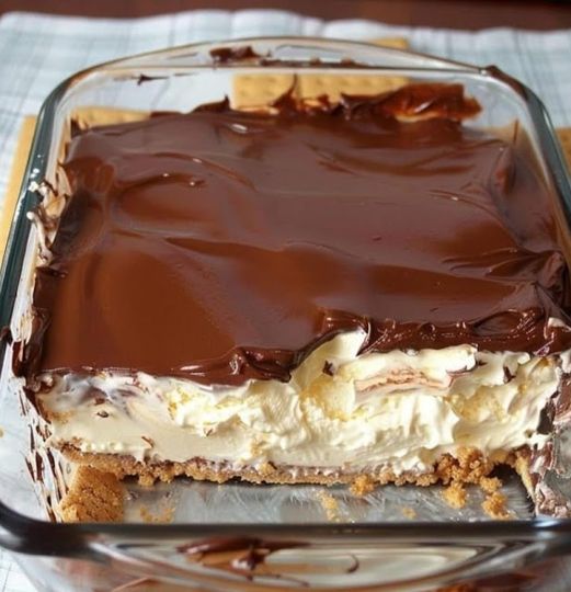 Decadent No-Bake Chocolate Eclair Dessert