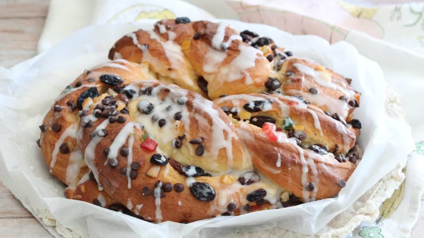 Angel cake: the recipe for delicious and fragrant braided brioche