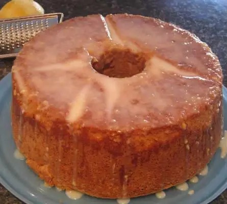 Old Fashioned Sour Cream Pound Cake