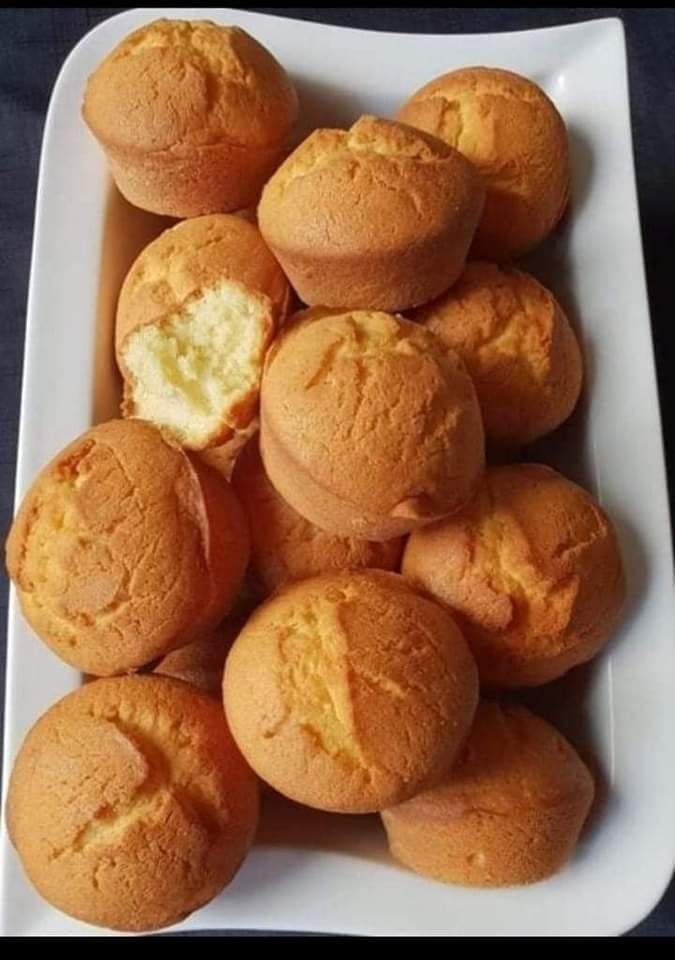 Easy and Fluffy Vanilla Muffins! Perfect for Quick Baking