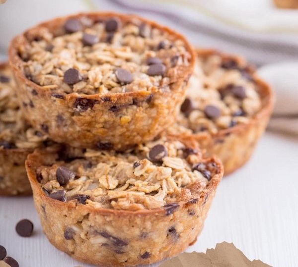 Baked Oatmeal Chocolate Chip Breakfast Cups