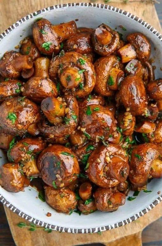 balsamic soy roasted garlic mushrooms