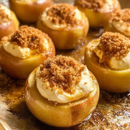 Cinnamon-Spiced Cheesecake Baked Apples