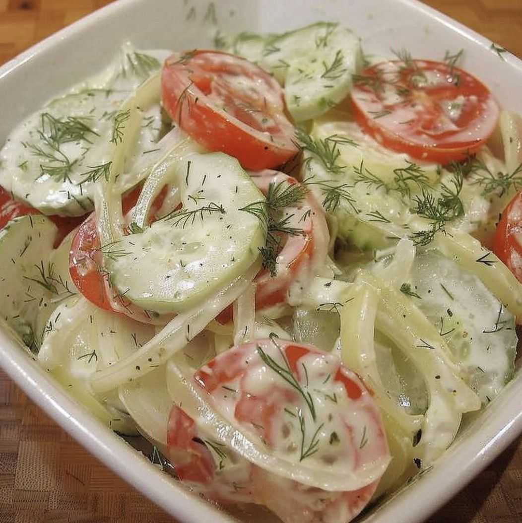 German Cucumber Salad (Gurkensalat)