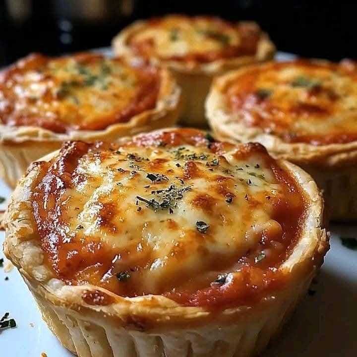 Cheesy Pizza Pot Pies