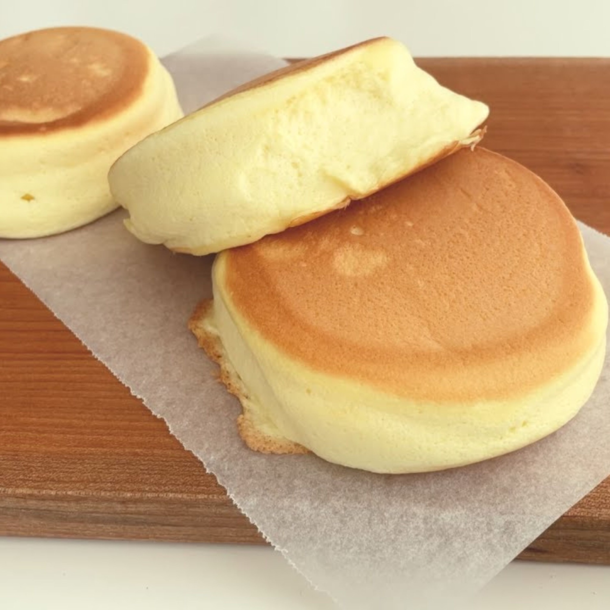 Melt-in-Your-Mouth Pancakes – No Sugar, Soft & Fluffy!