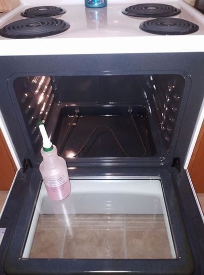 The Miracle Homemade Mixture for Making Your Oven Cleaner